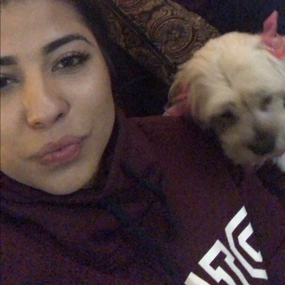 Meet your Posher, Astrid - Picture 1 of 1